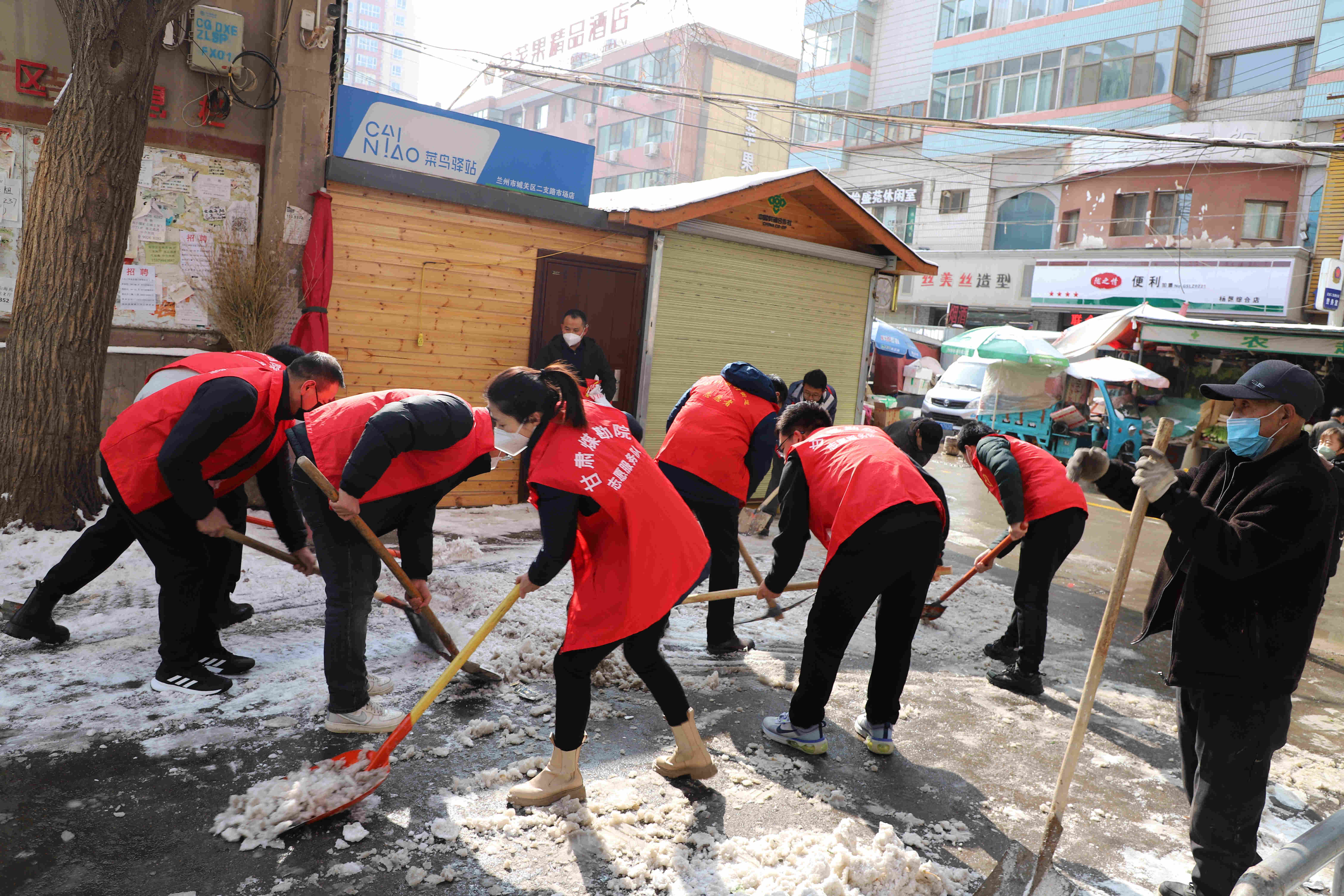 深秋时节 雪“遇”甘南